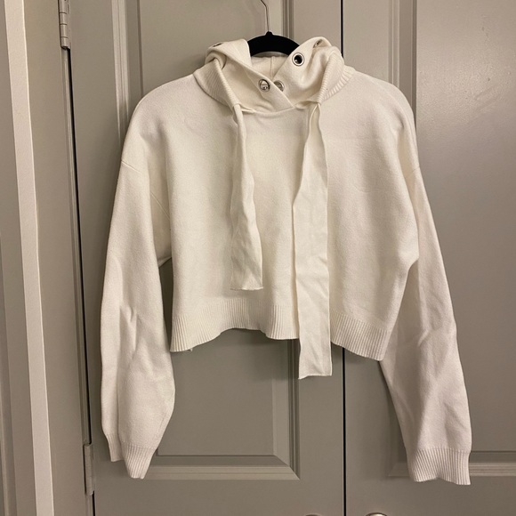 Zara White Cropped Hoodie with Metal Ring Details Size M - Picture 2 of 6